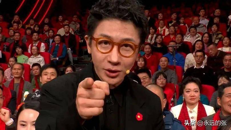 演的魔术《画蛇添福》从以下几方面来看待AG真人中国对于刘谦在2025年春晚表(图3)